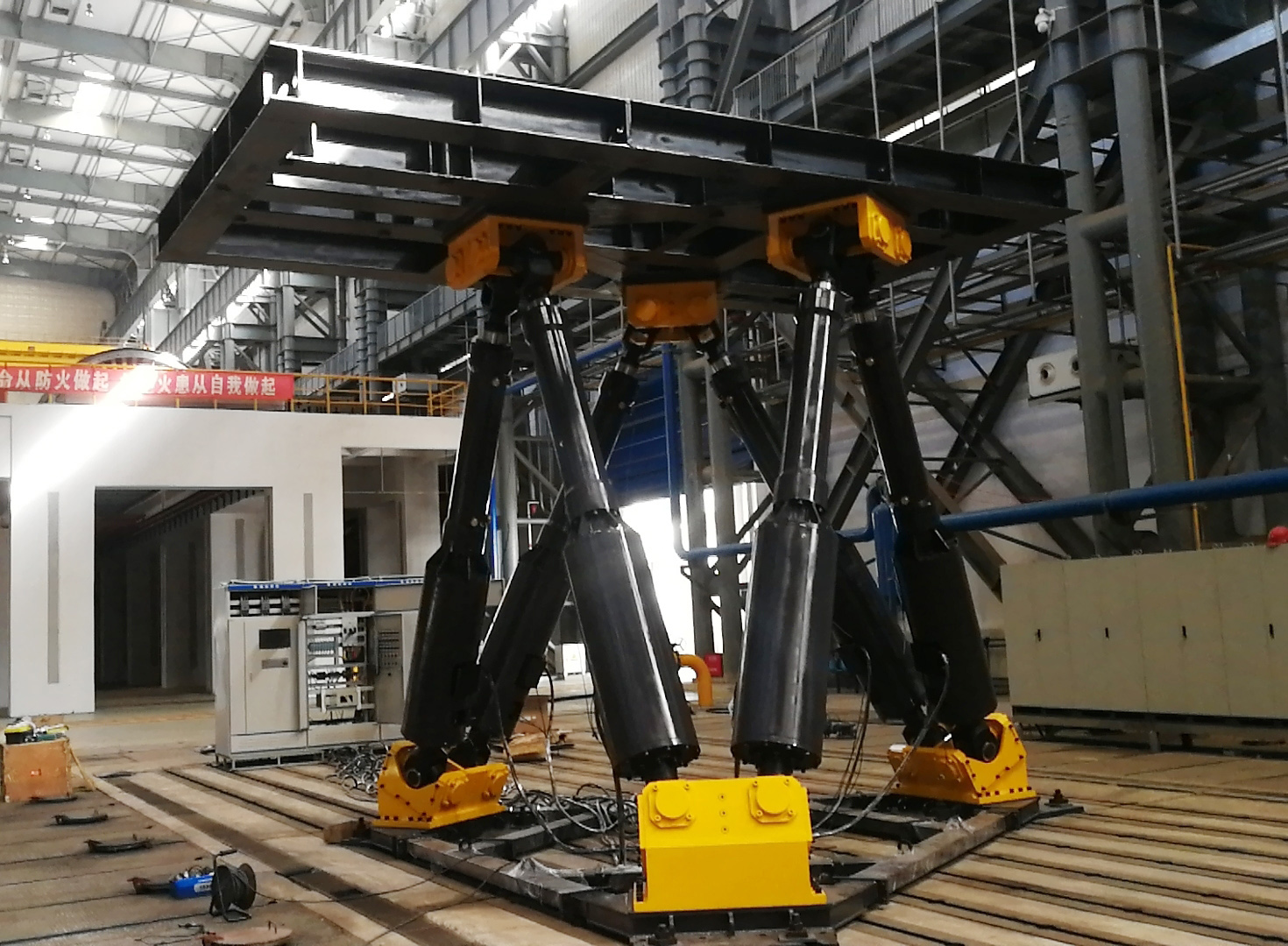 9.六自由度搖擺臺(tái)25噸 副本.jpg